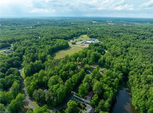 281 Lakeview Rd, Mocksville, NC 27028