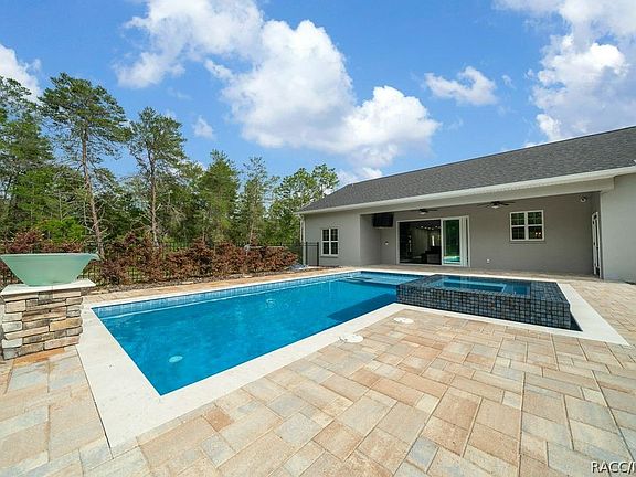 3rd image of 7605 N Firwood Cir