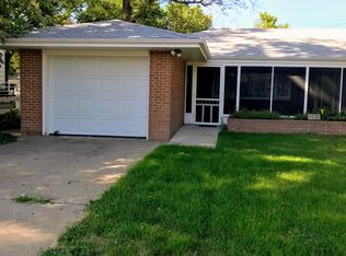220 W 7th St, Goodland, KS 67735