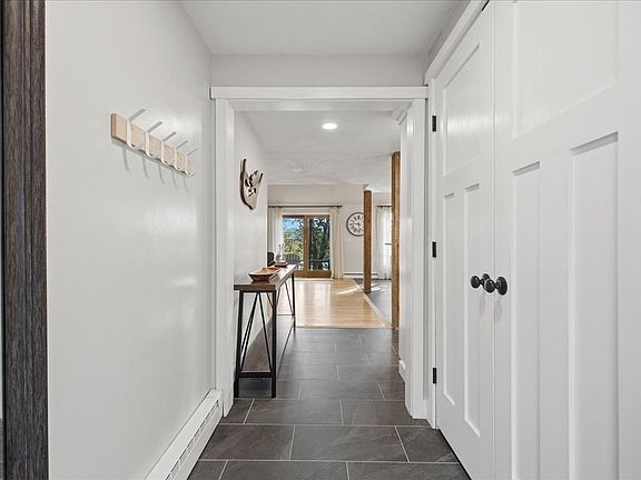 4th image of 68 Fairview Ave