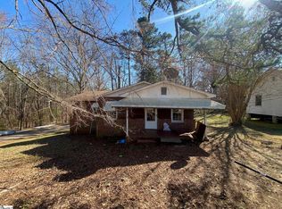 330 Blakelyville Rd, Clinton, SC 29325