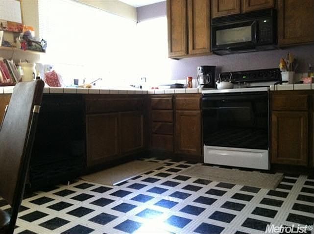 2nd image of 1731 Rockybend Dr