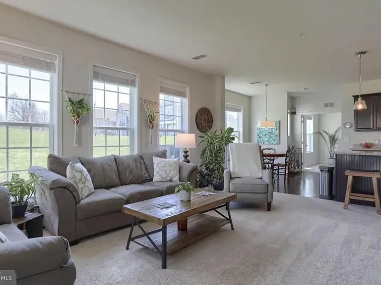 670 Whitetail Dr — Photo 8