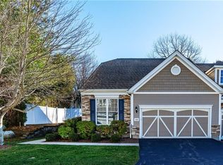 128 Camden Ct, South Kingstown, RI 02879