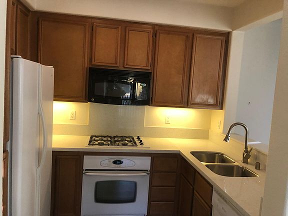 5th image of 13295 Calle Del Campo Unit 1