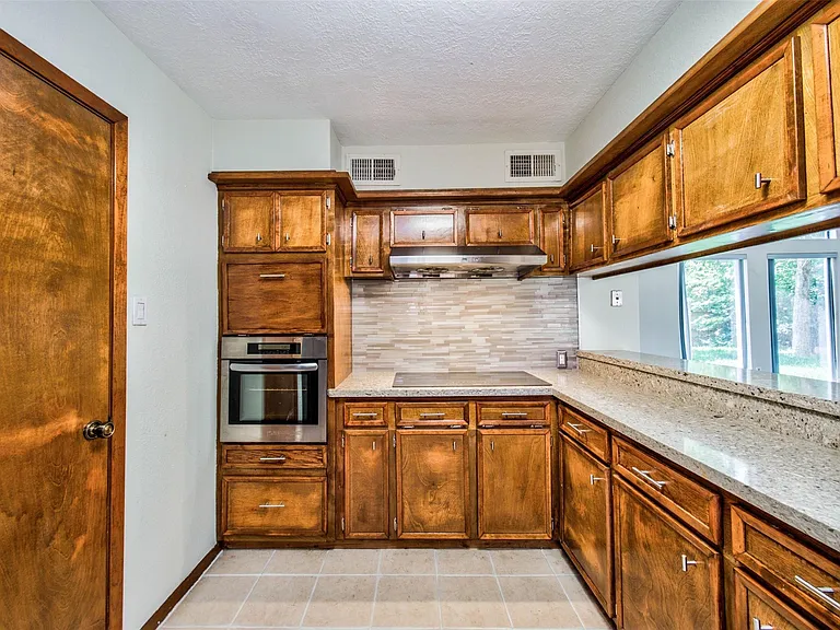 8022 La Brea Dr — Photo 21