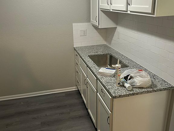 5th image of 3860 E 59th St #3860