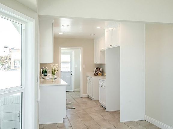 5th image of 4862 Radnor Ave