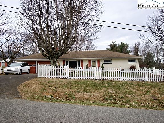 2nd image of 110 Knollview Drive
