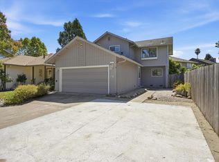 7 Gilbert Ct, Cotati, CA 94931
