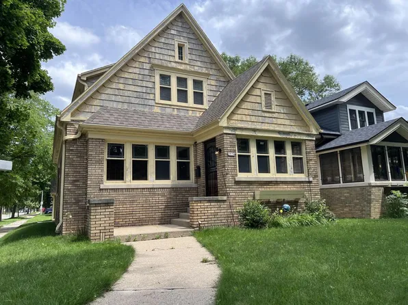 2976 North 41st STREET, Milwaukee, WI 53210