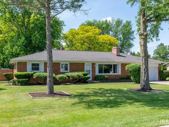 15318 Kerlin Dr, Granger, IN 46530
