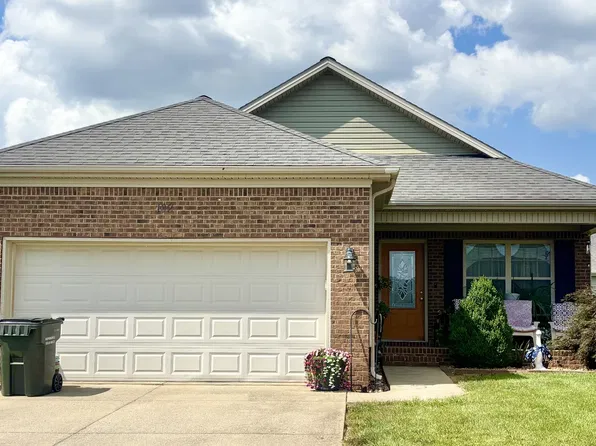 102 Saddlebrook Ct, Hopkinsville, KY 42240