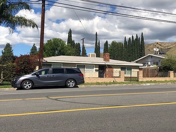 3rd image of 12161 Van Nuys Blvd