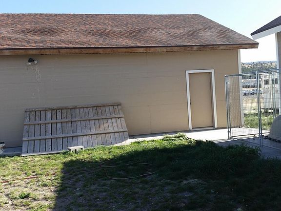 3rd image of 627 Dorinda Dr