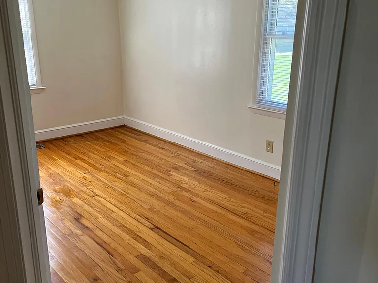 2023 Hickory Grove Rd #2023 — Photo 6