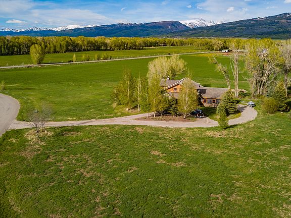 3rd image of 6093 Fox Meadows Dr
