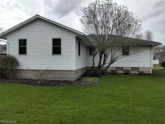 2nd image of 1326 W 39th St