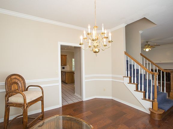 4th image of 608-1 Two Blue Starr Dr