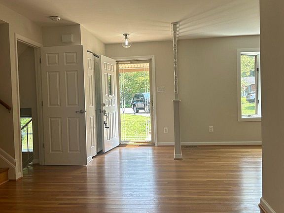 3rd image of 6204 Erman Ct