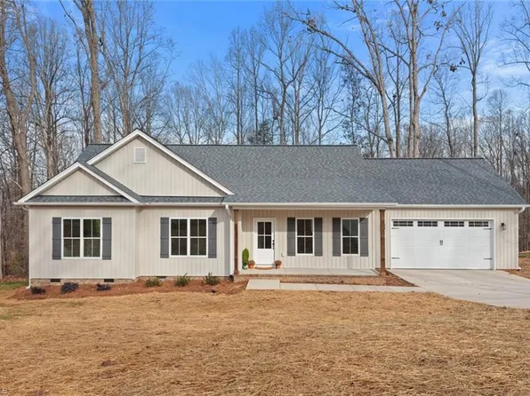 4685 Walkertown Community Center Rd, Walkertown, NC 27051