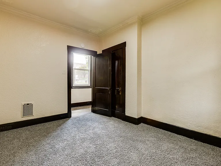 609 E Warrington Ave #1 — Photo 9
