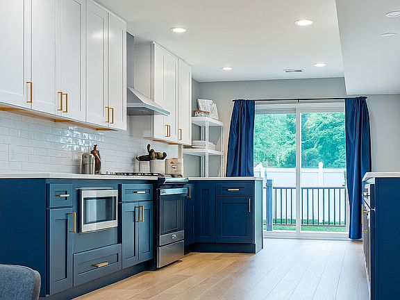 3rd image of 2168 E Cumberland St #1