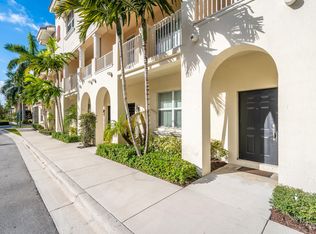 1936 Via Granada, Boynton Beach, FL 33426