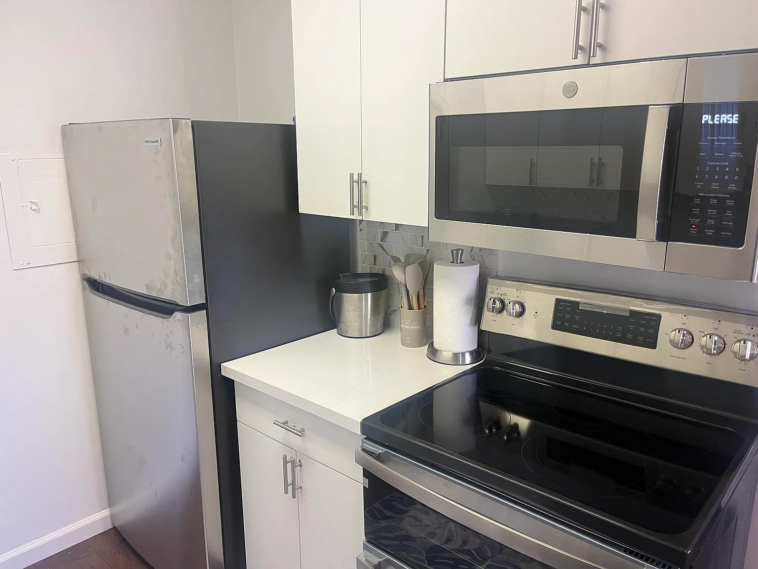 1 bed, 576 sqft, $3,195 — Photo 4