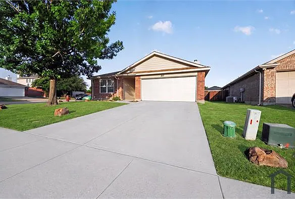 1432 Oak Hollow Ln