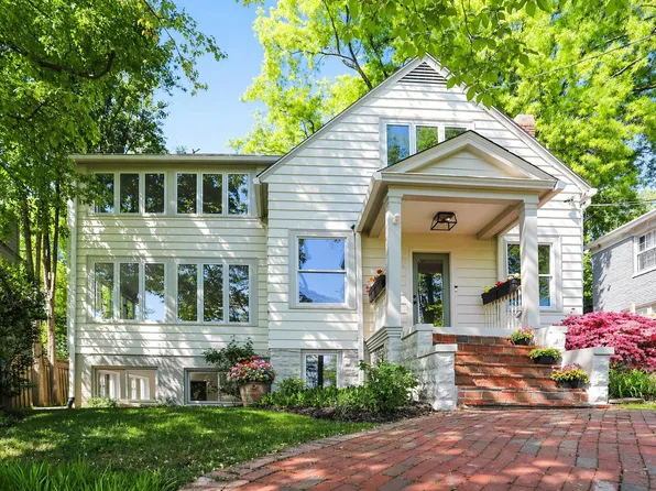 5045 Cathedral Ave NW, Washington, DC 20016