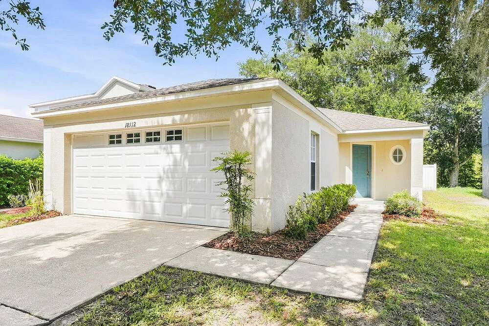 3 bed, 2.0 bath, 1298 sqft, $2,250 — Photo 3