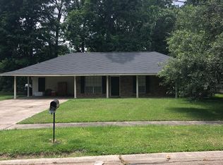 8276 Menlo Dr, Baton Rouge, LA 70808