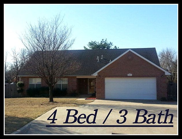 1st image of 2211 E Foster Dr