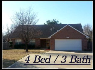 2211 E Foster Dr, Ada, OK 74820
