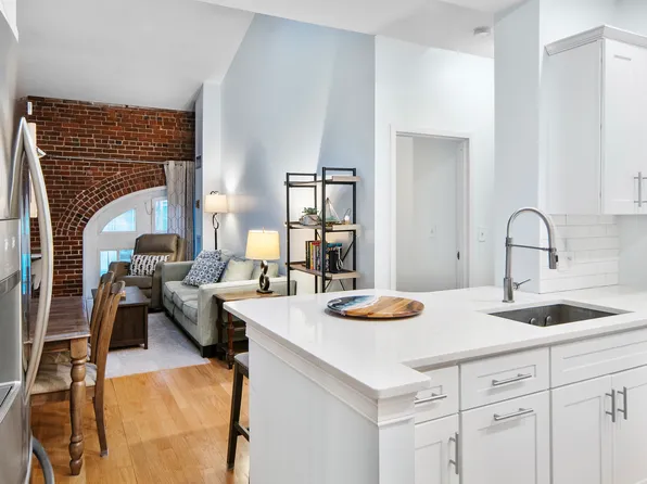106 13th St, Charlestown, MA