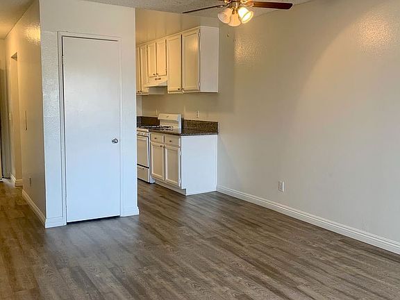 2nd image of 1212 Gladys Ave APT 203
