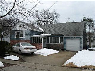 5th image of 2534 Locust Ave