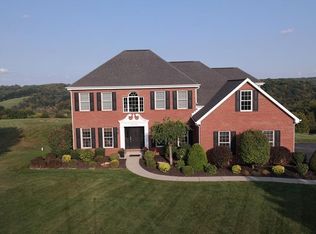 214 Buckeye Dr, Harmony, PA 16037