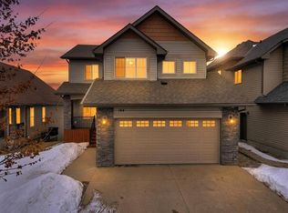 144 NE Wiley Cres, Red Deer, AB T4N 7G7