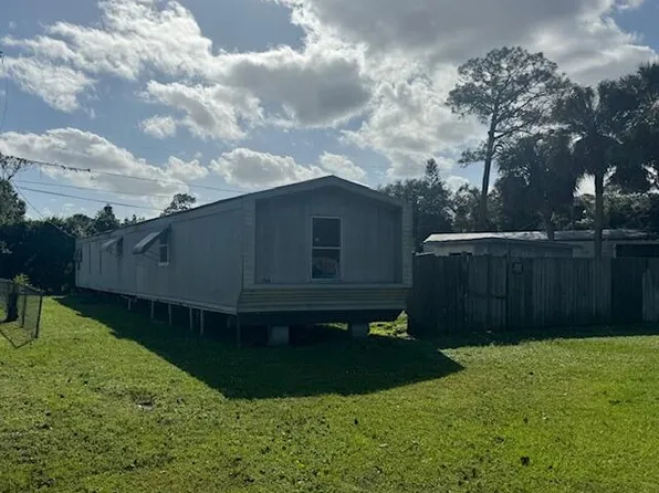 5189 Melissa Lane, Fort Pierce, FL 34946