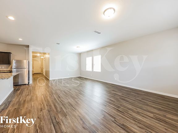 5th image of 222 N 199th Ln