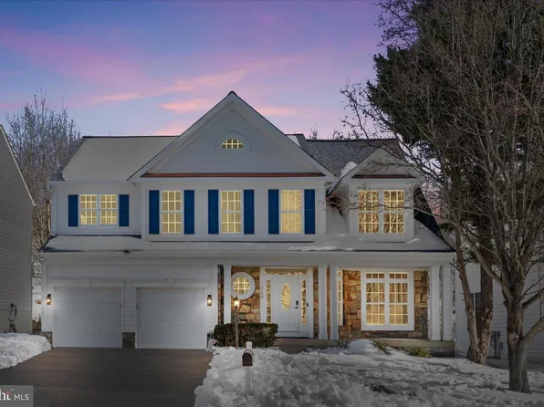 3108 Tulip Tree Pl, Dumfries, VA 22026