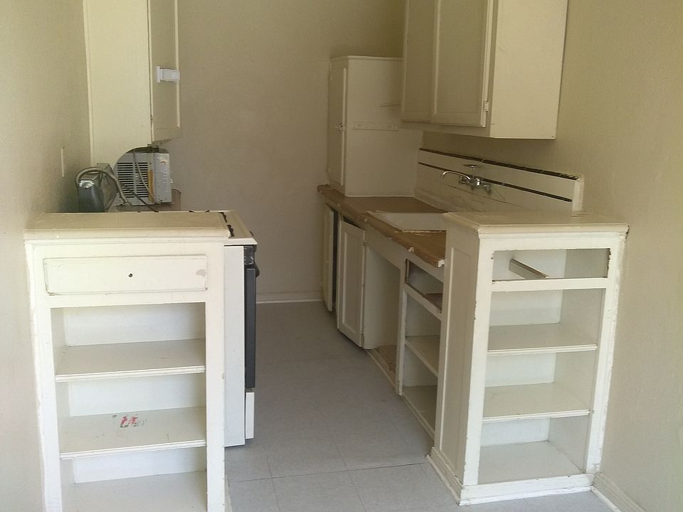 1st image of 1334 N E St APT 14