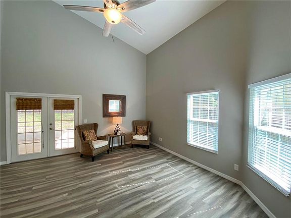 3rd image of 327 Alston Dr