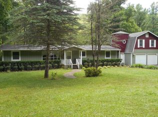3368 Wayah Rd, Franklin, NC 28734