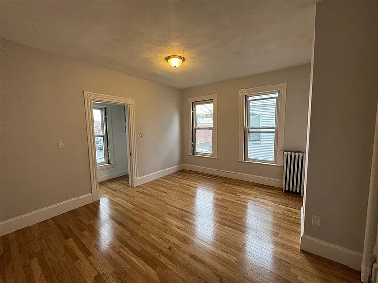 20 Foster St #4 — Photo 6