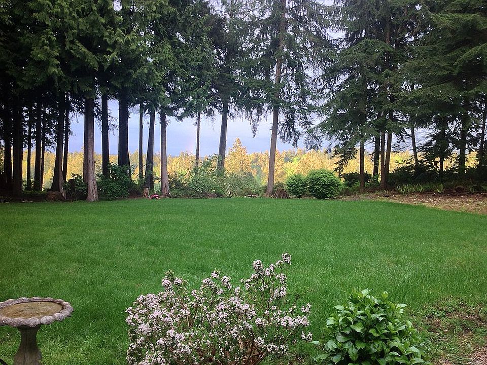 2nd image of 908 Hillrise Ct NE