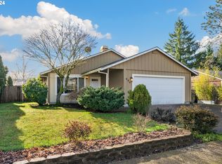 404 E Pinehurst Dr, Newberg, OR 97132