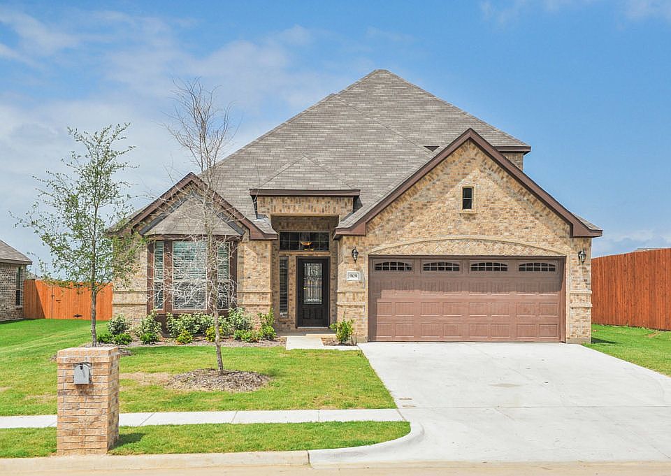 1st image of 909 Gray Wash Dr